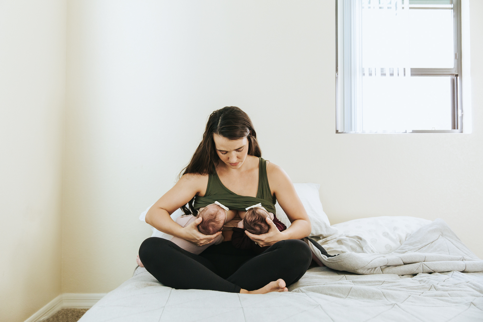Portland-Birth-Photographer-Breastfeeding-Milestone